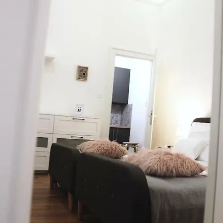 Apartment Center - Weidlich Palace - *